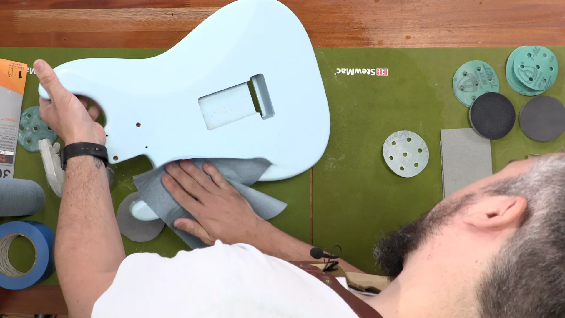 Erreichen Sie ein Satin-Finish, indem Sie in dieser Körnungsreihe von 2,000 bis 3,000 anhalten