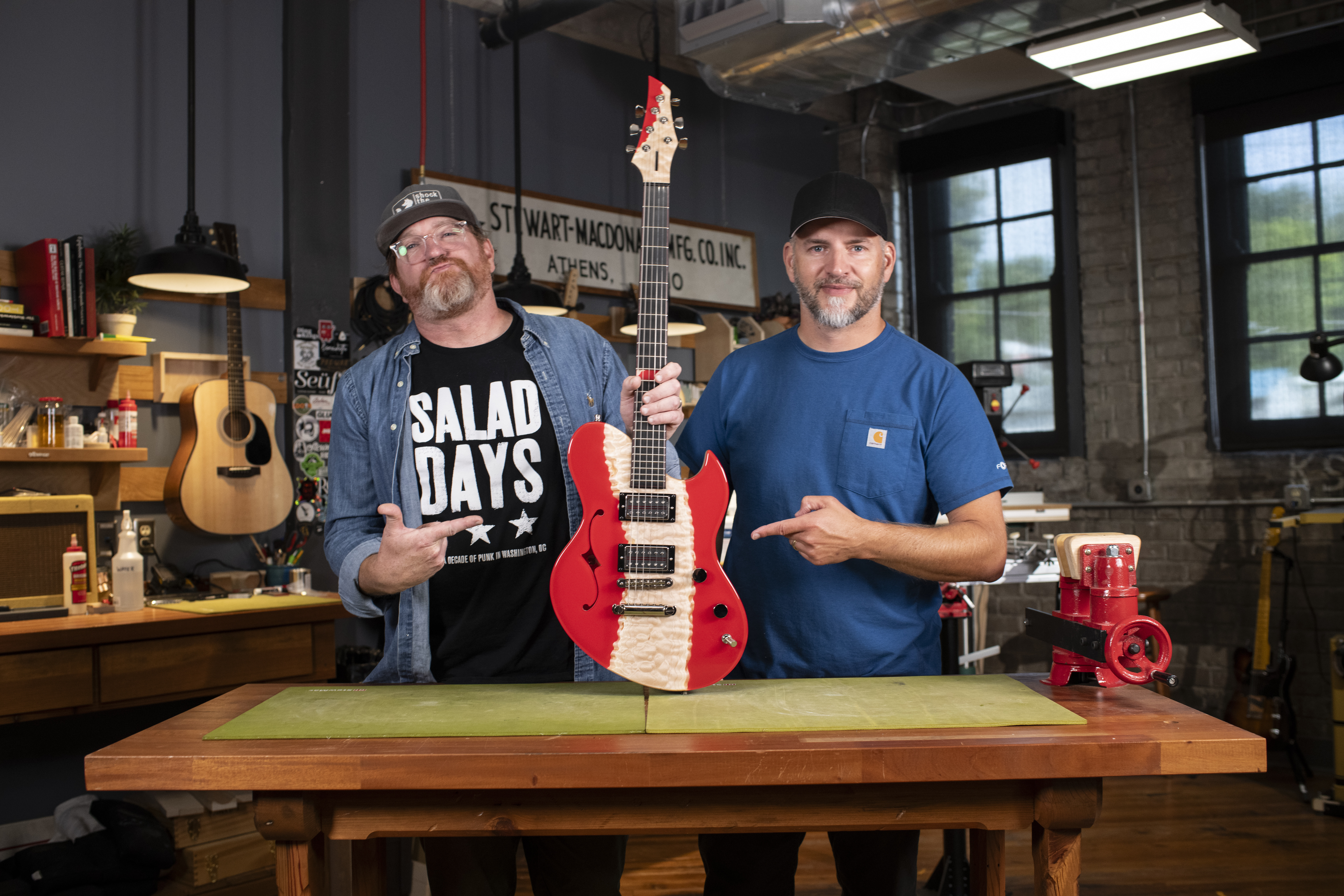 ANGEPASSTE Gitarre von Shock the Fox's Tye Tyler