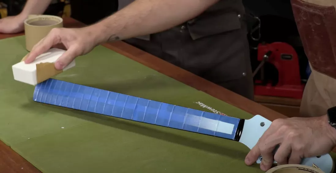 Entfernen des Fingerbrettbands