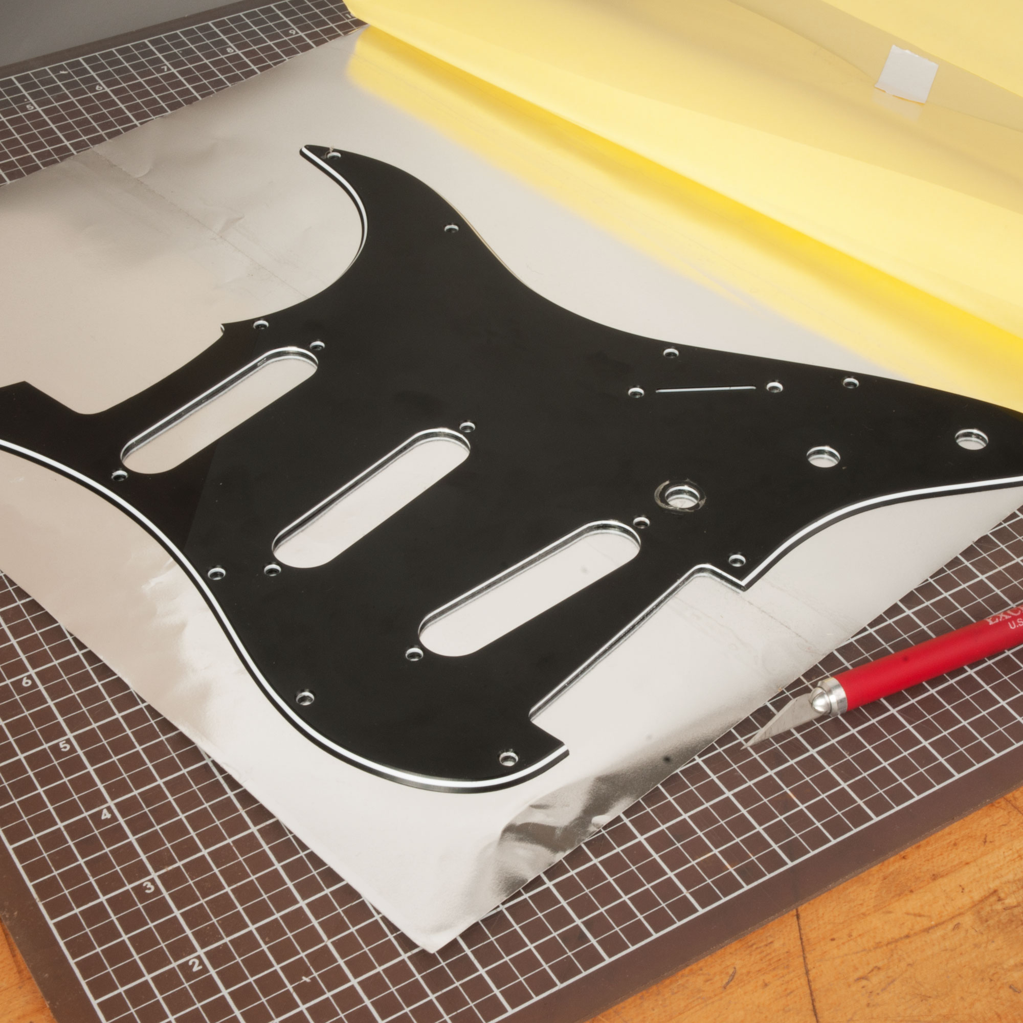 Pickguard-Abschirmfolie