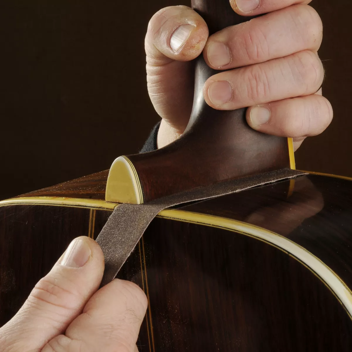 Sandpapier mit Hals-Set Sandpapier mit Hals-Set