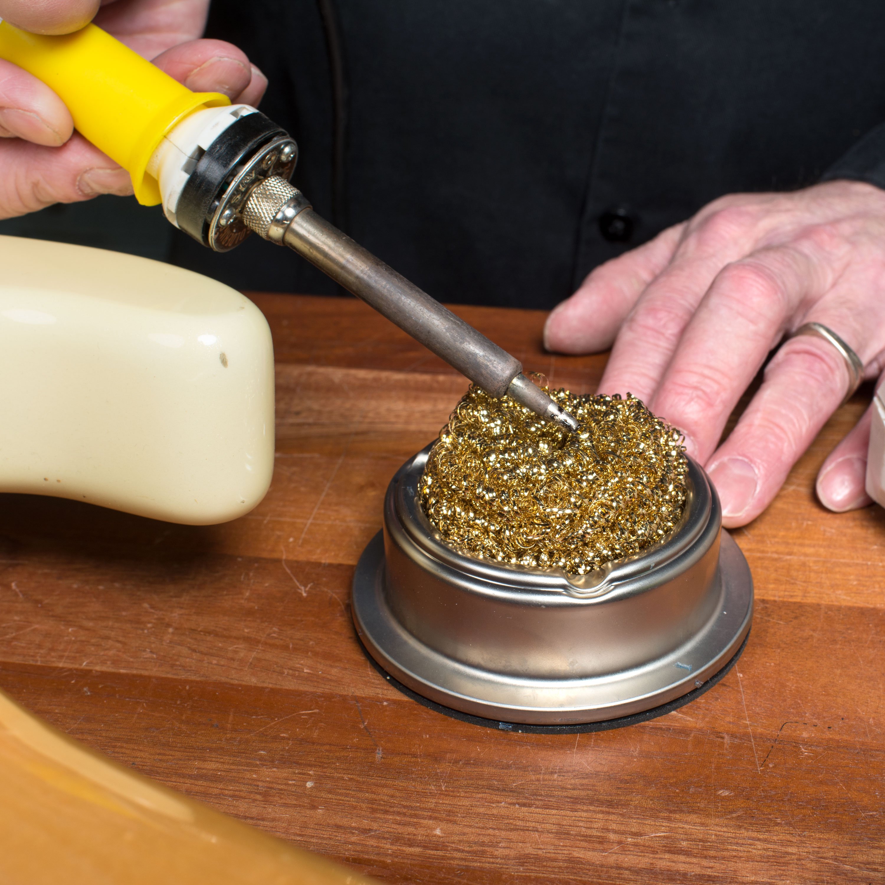 Heißer Lötspitzenreiniger bleiben Heißer Lötspitzenreiniger bleiben