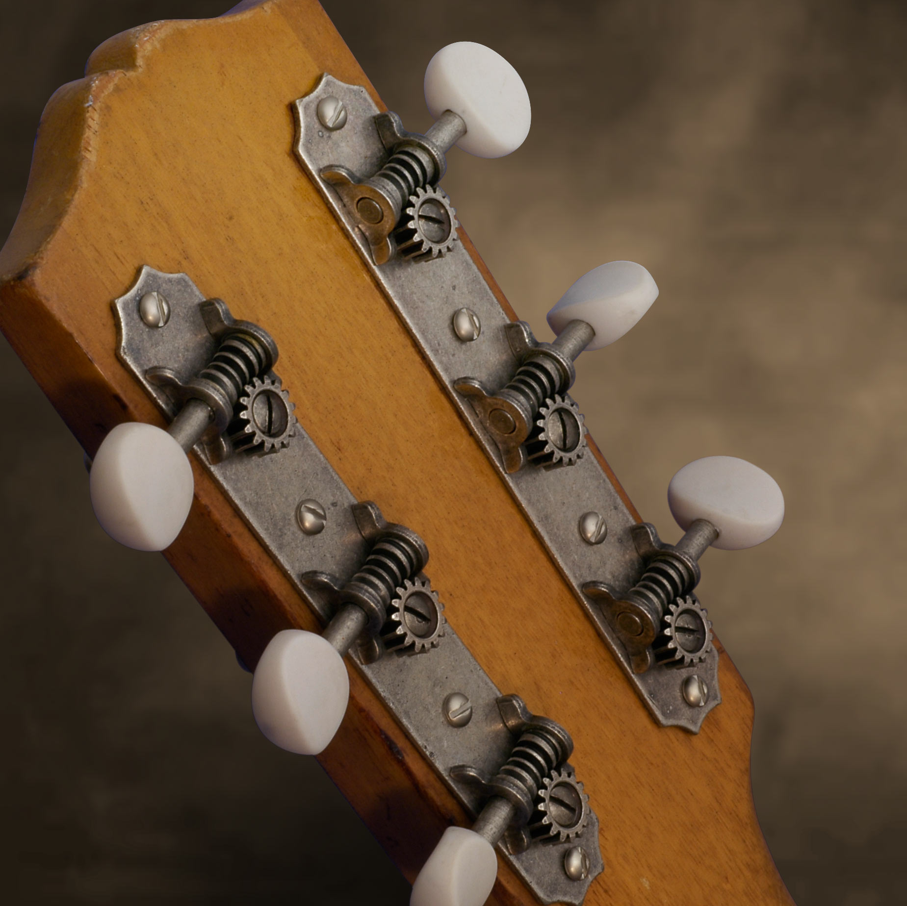 „Golden Age“-Stimmmechaniken für Restaurierungen für Gitarren mit massiver Kopfplatte mit Scallop-end