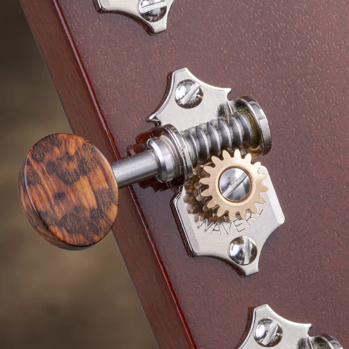 Waverly-Stimmmechaniken für Gitarre mit Schlangenholz-Flügeln für massive Kopfplatten Waverly-Stimmmechaniken für Gitarre mit Schlangenholz-Flügeln für massive Kopfplatten