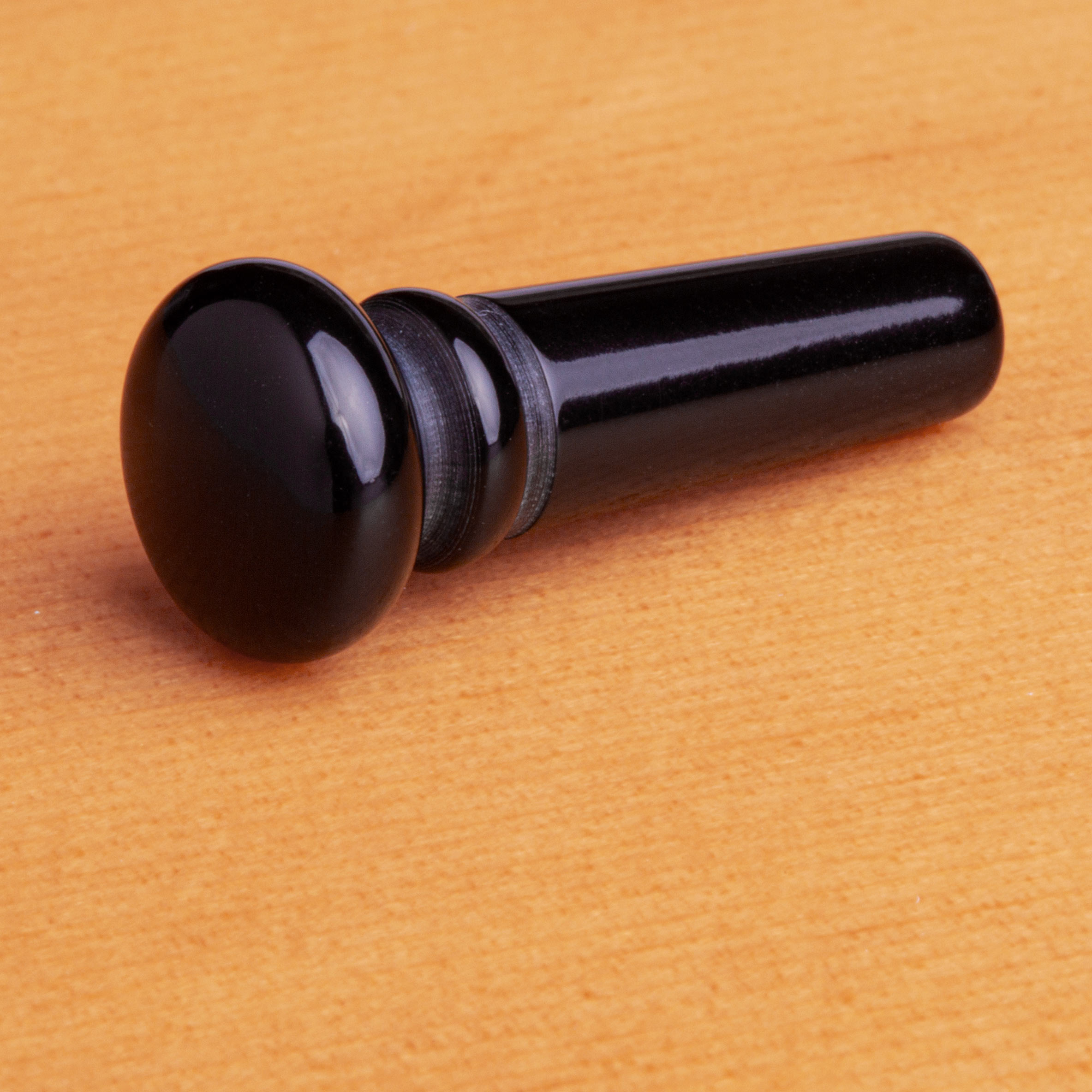 Waverly Schwarze Endnadel, ohne Punkt