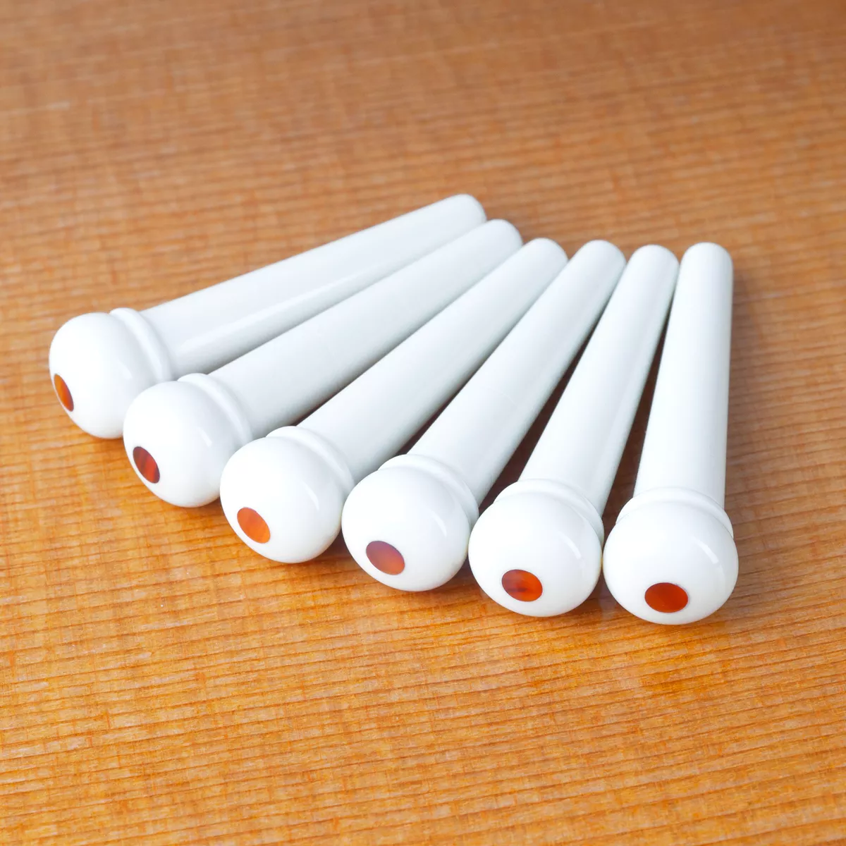 Waverly weiße Brückenstifte mit Red Tortoise-Inlay Waverly weiße Brückenstifte mit Red Tortoise-Inlay