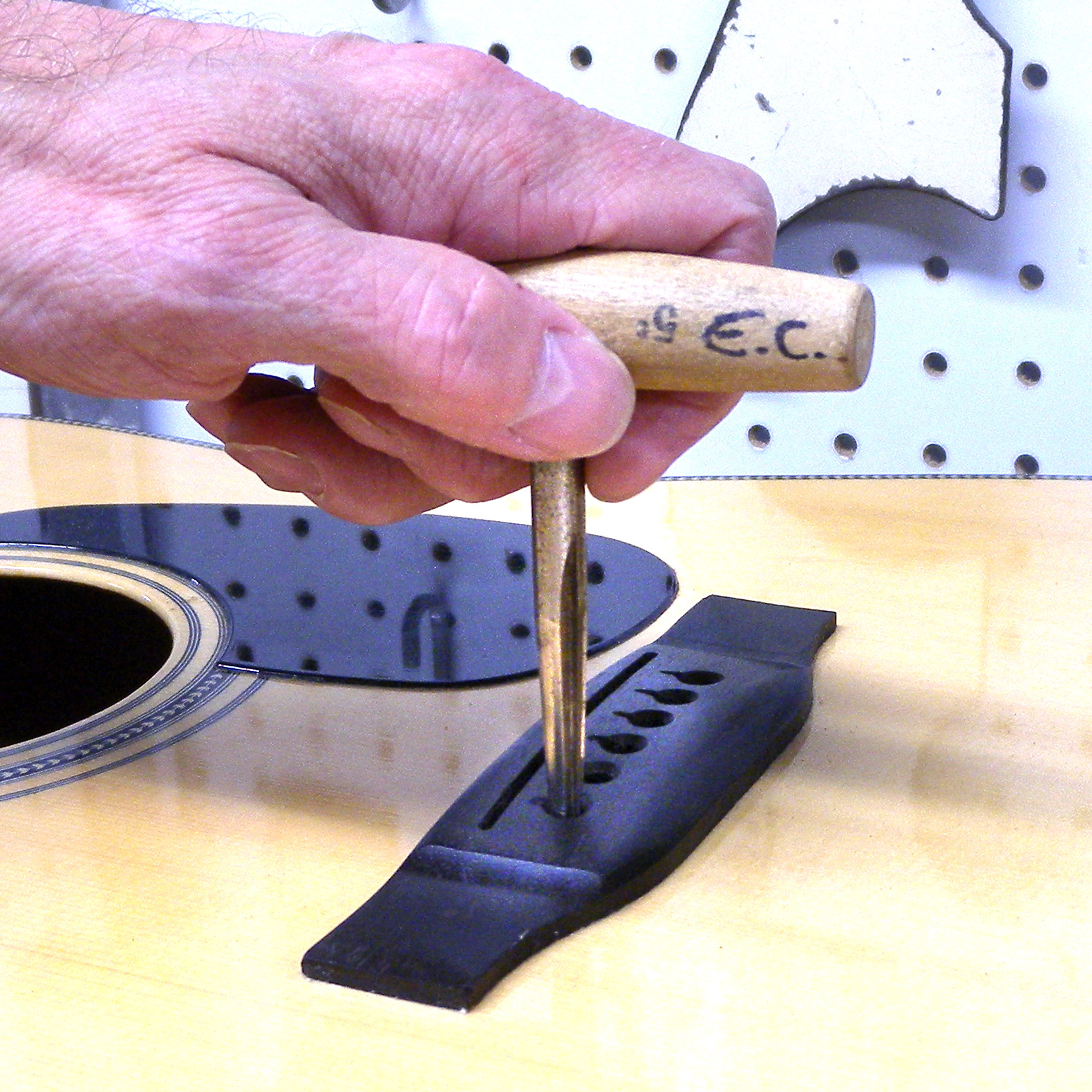 Reparaturstecker für Brückenstiftbohrungen
