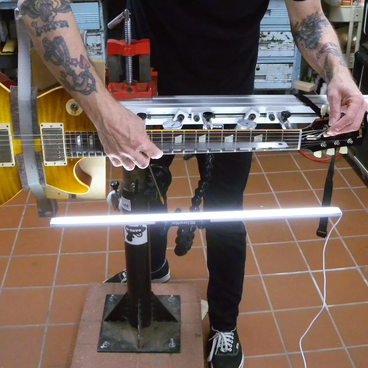 StewMac Light Jig StewMac Light Jig