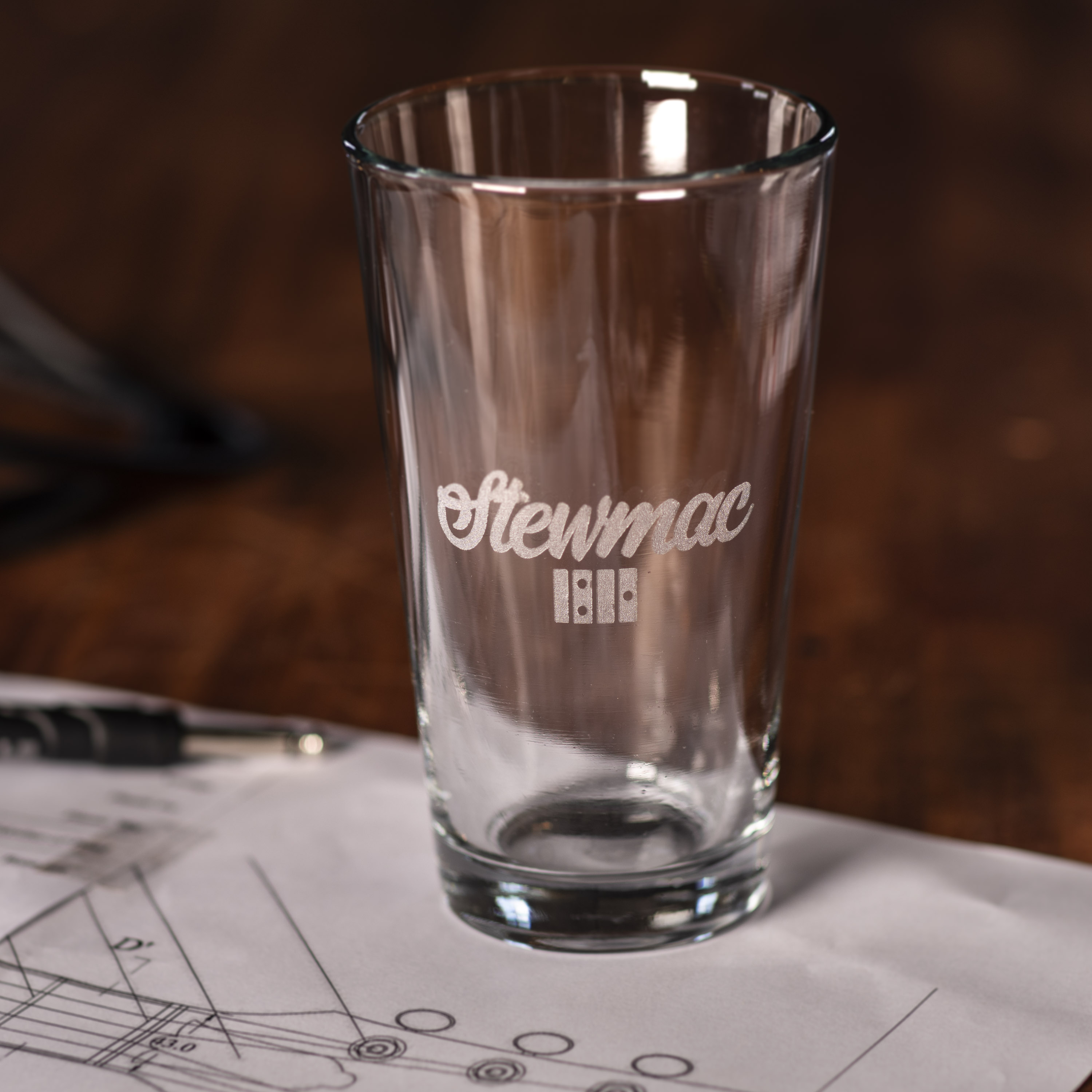 StewMac Skript Pint Glass