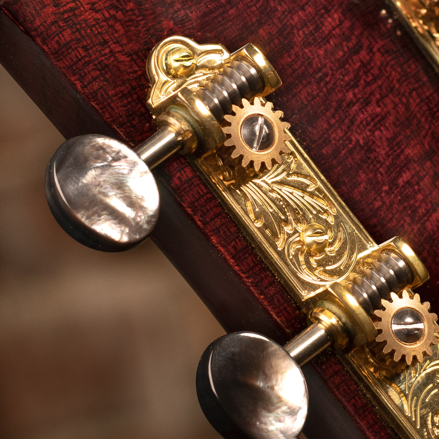 Waverly 3-On-PlateGitarren-Tuner mit schwarzen Perlenknöpfen für massive Zapfenköpfe Waverly 3-On-PlateGitarren-Tuner mit schwarzen Perlenknöpfen für massive Zapfenköpfe