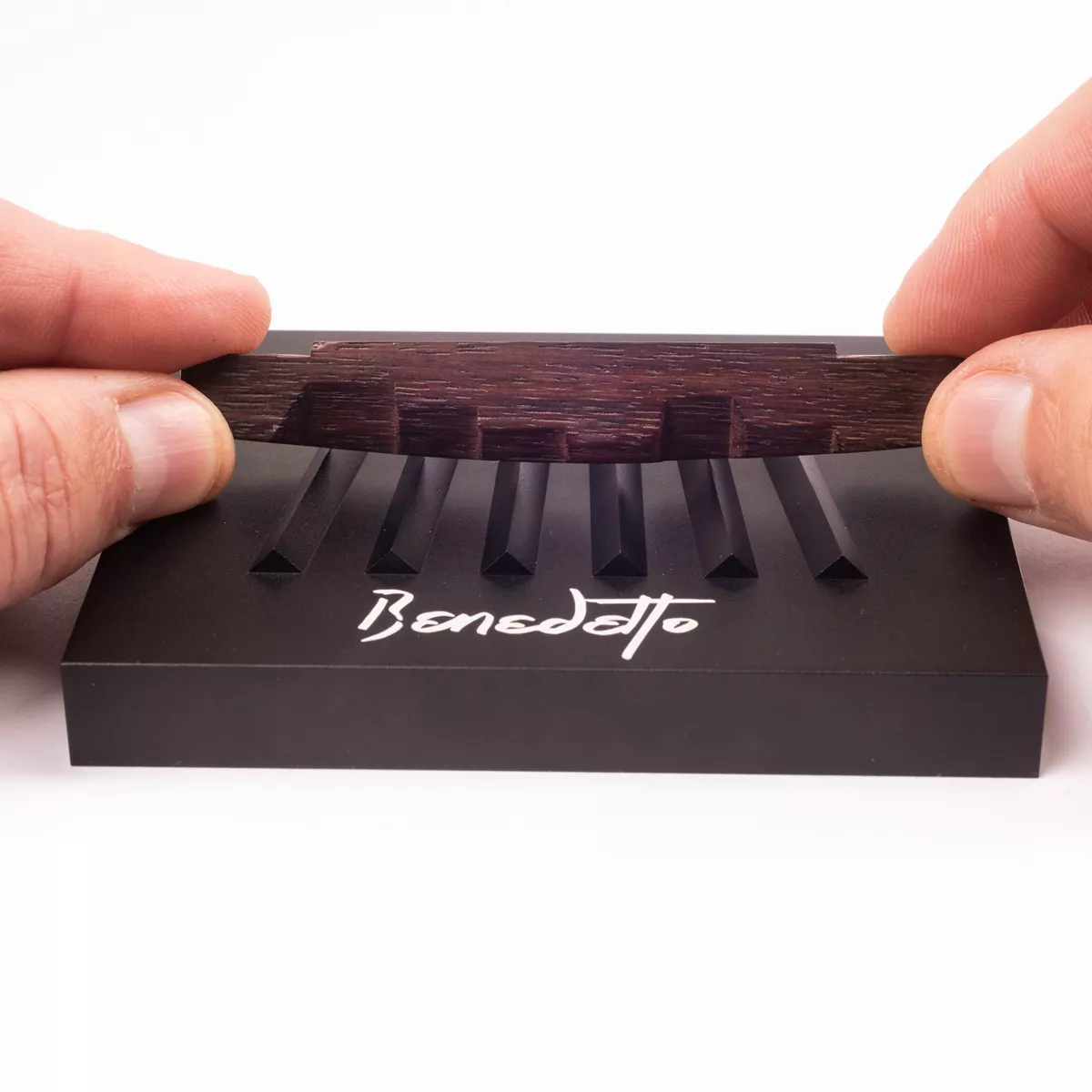 Benedetto-Saitenmarkierer für Stege von Archtop-Gitarren Benedetto-Saitenmarkierer für Stege von Archtop-Gitarren