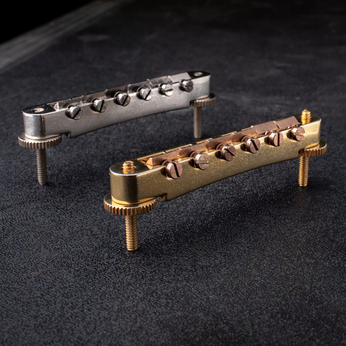 „GuitarSlinger Cryocated Aged Non-Wire ABR-1“-Tune-o-matic-Steg „GuitarSlinger Cryocated Aged Non-Wire ABR-1“-Tune-o-matic-Steg