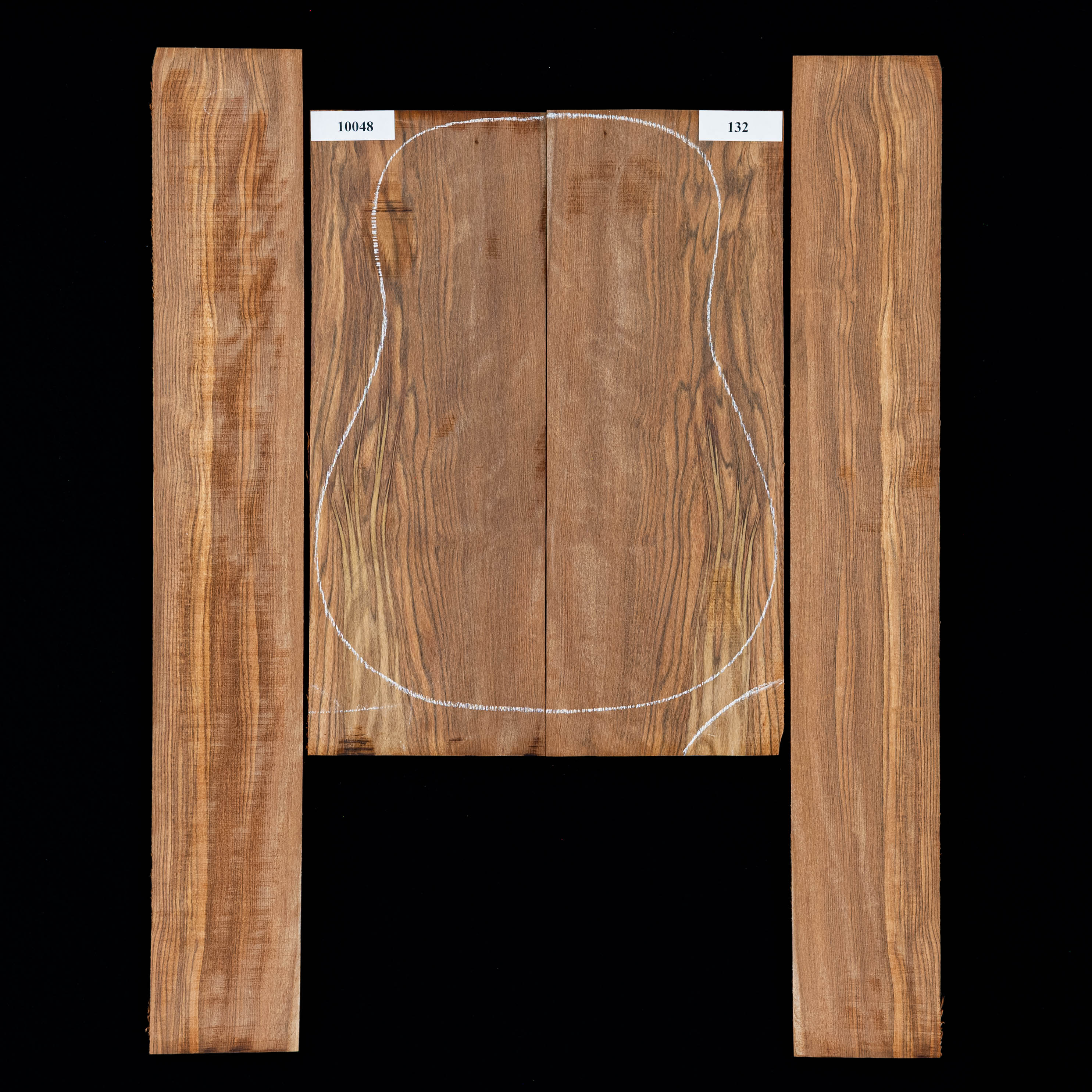 Rücken- und Seiten-Set mit Chechen – 132 Rücken- und Seiten-Set mit Chechen – 132