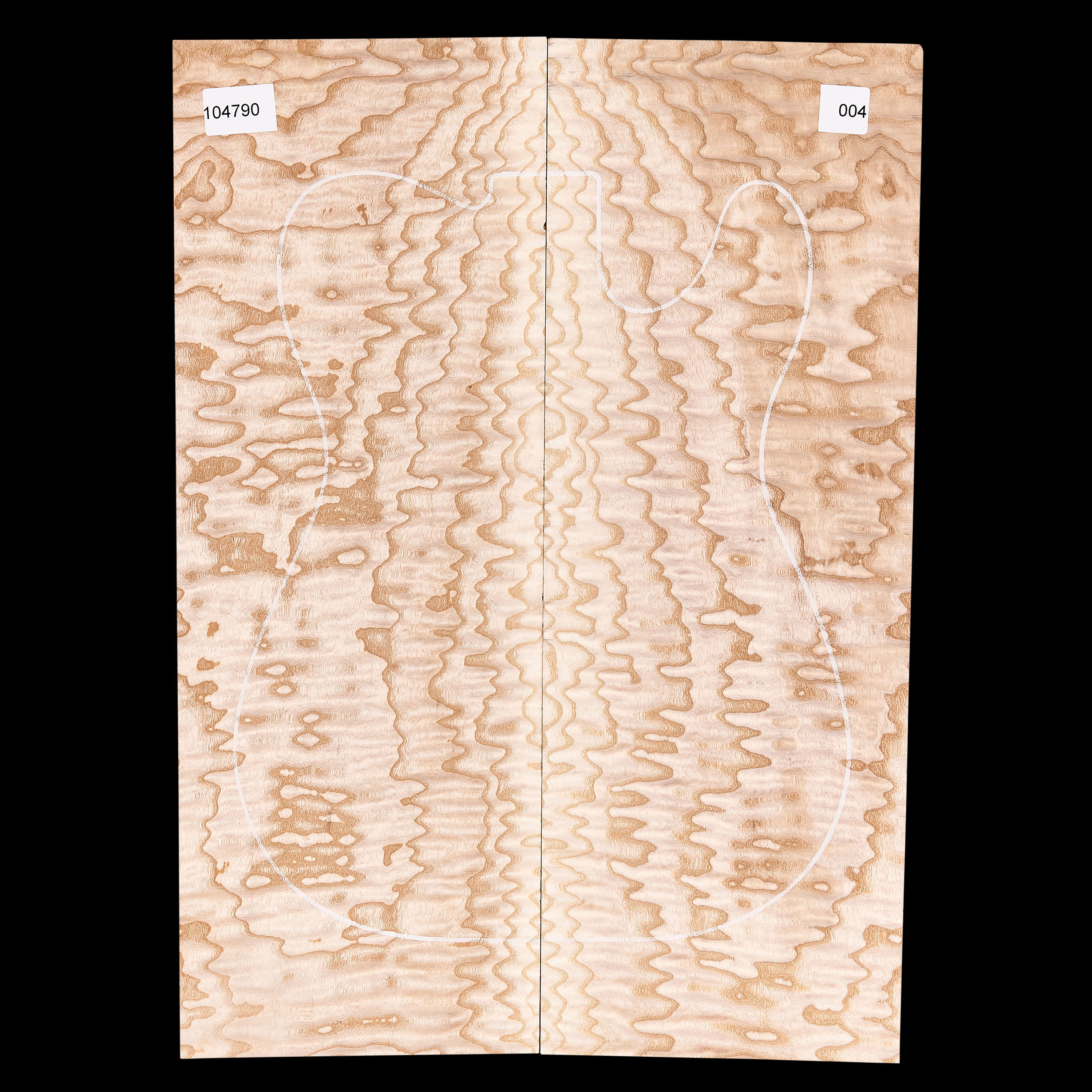 Top mit Tamo-Asche und tiefem Ausschnitt – 0,004