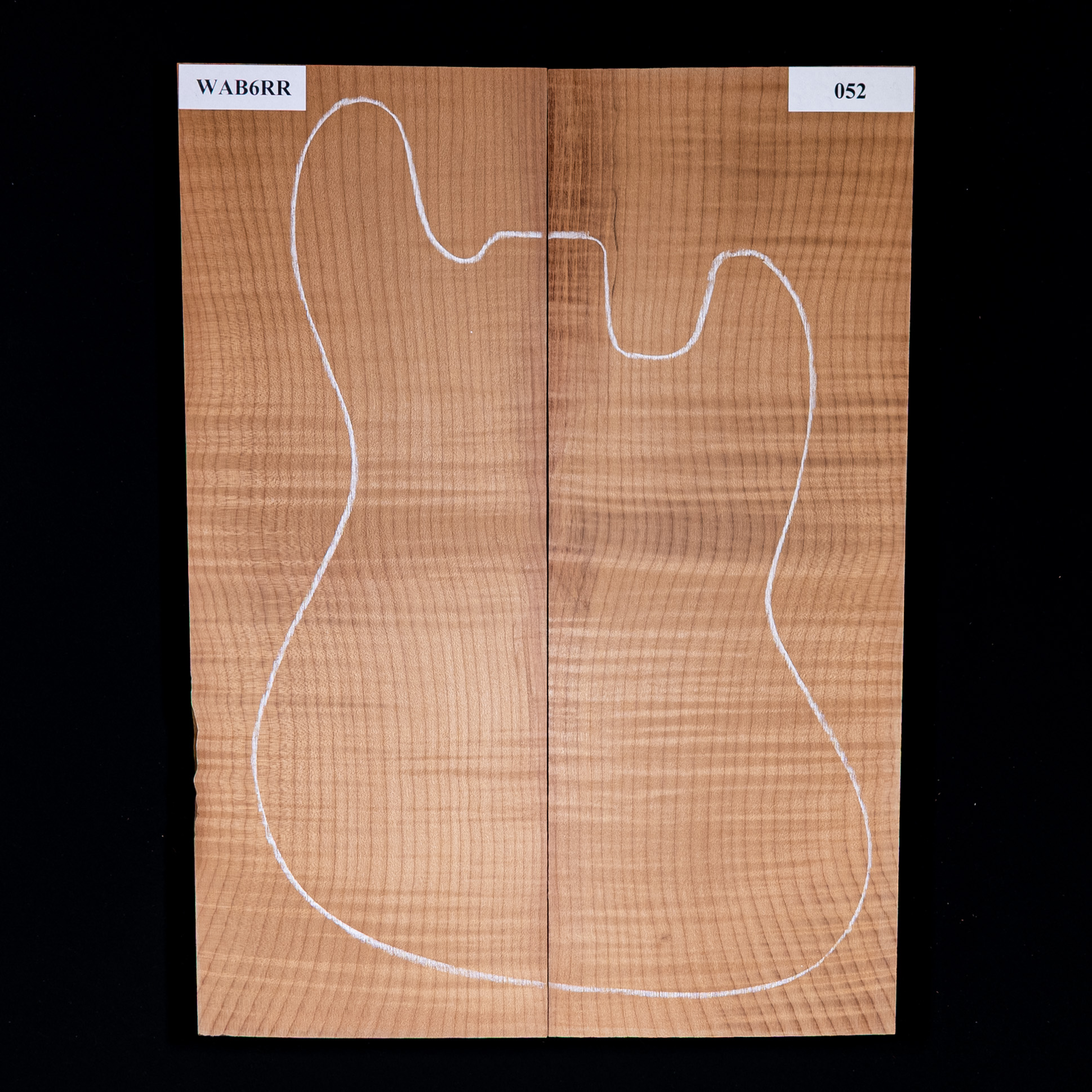 Laminierte Decke aus torrefiziertem Oregon-Ahorn mit starkem Riegelwuchs&nbsp;– 052