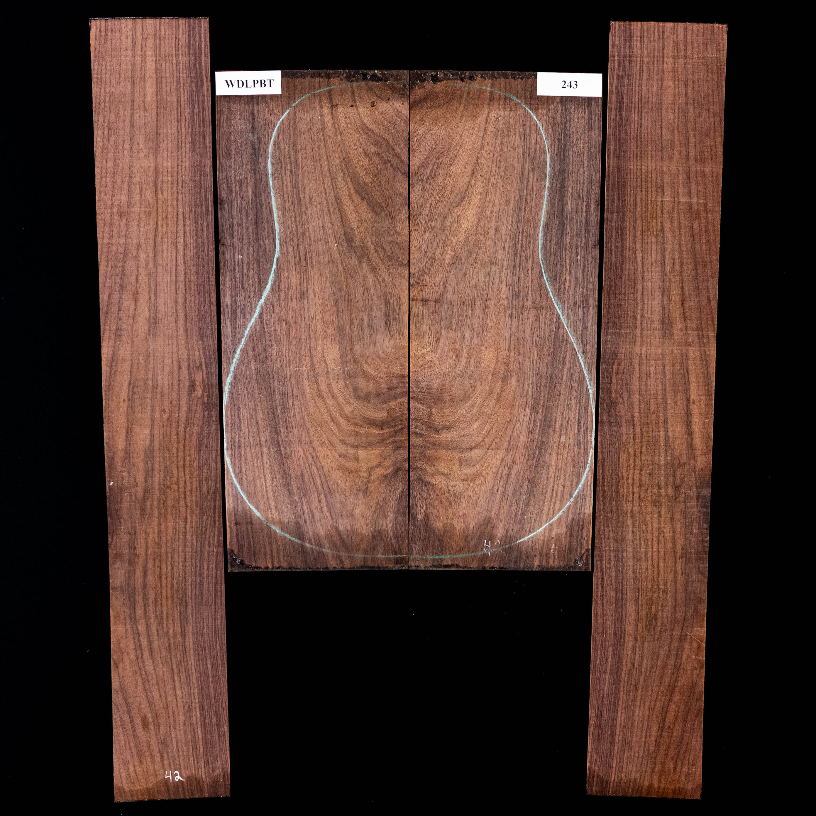 Set mit Boden + Zargen aus Ostindischem Palisander, Wild Grain – 243 Set mit Boden + Zargen aus Ostindischem Palisander, Wild Grain – 243