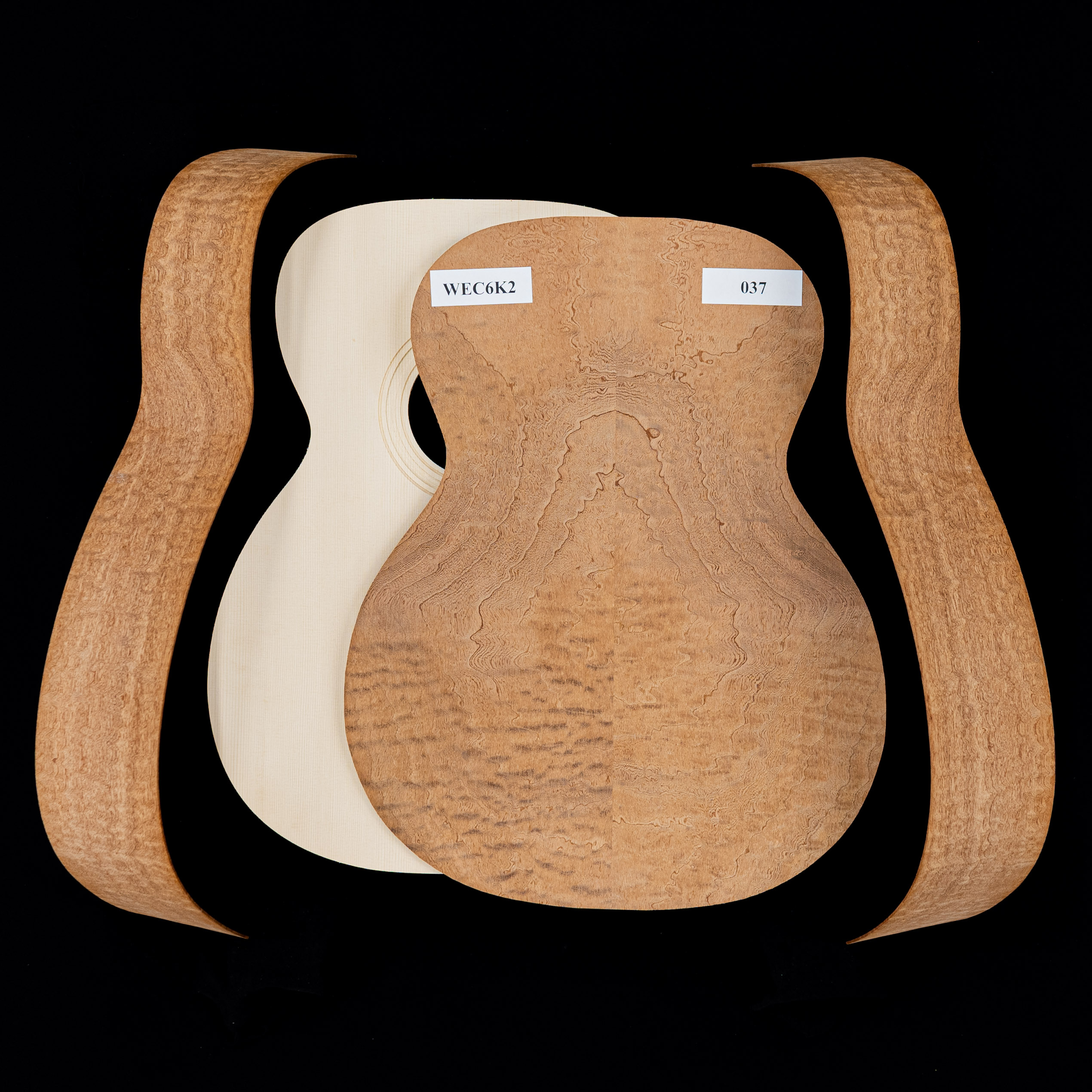 WoodStax Figurbetonter Sapele OM Gitarren-Bausatz, Hals zum Anschrauben Hals – 037 WoodStax Figurbetonter Sapele OM Gitarren-Bausatz, Hals zum Anschrauben Hals – 037