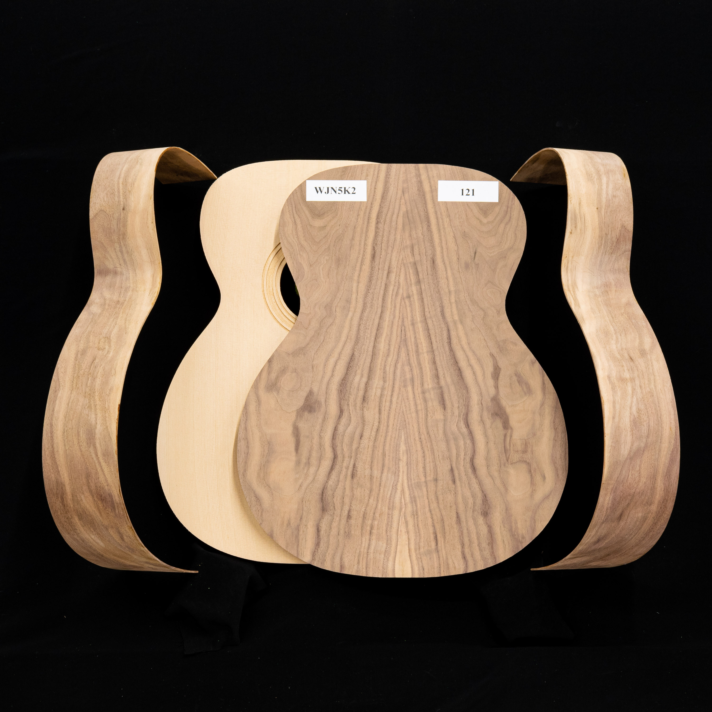 WoodStax Flammen-Walnut OM Gitarren-Bausatz, Hals zum Anschrauben – 121 WoodStax Flammen-Walnut OM Gitarren-Bausatz, Hals zum Anschrauben – 121