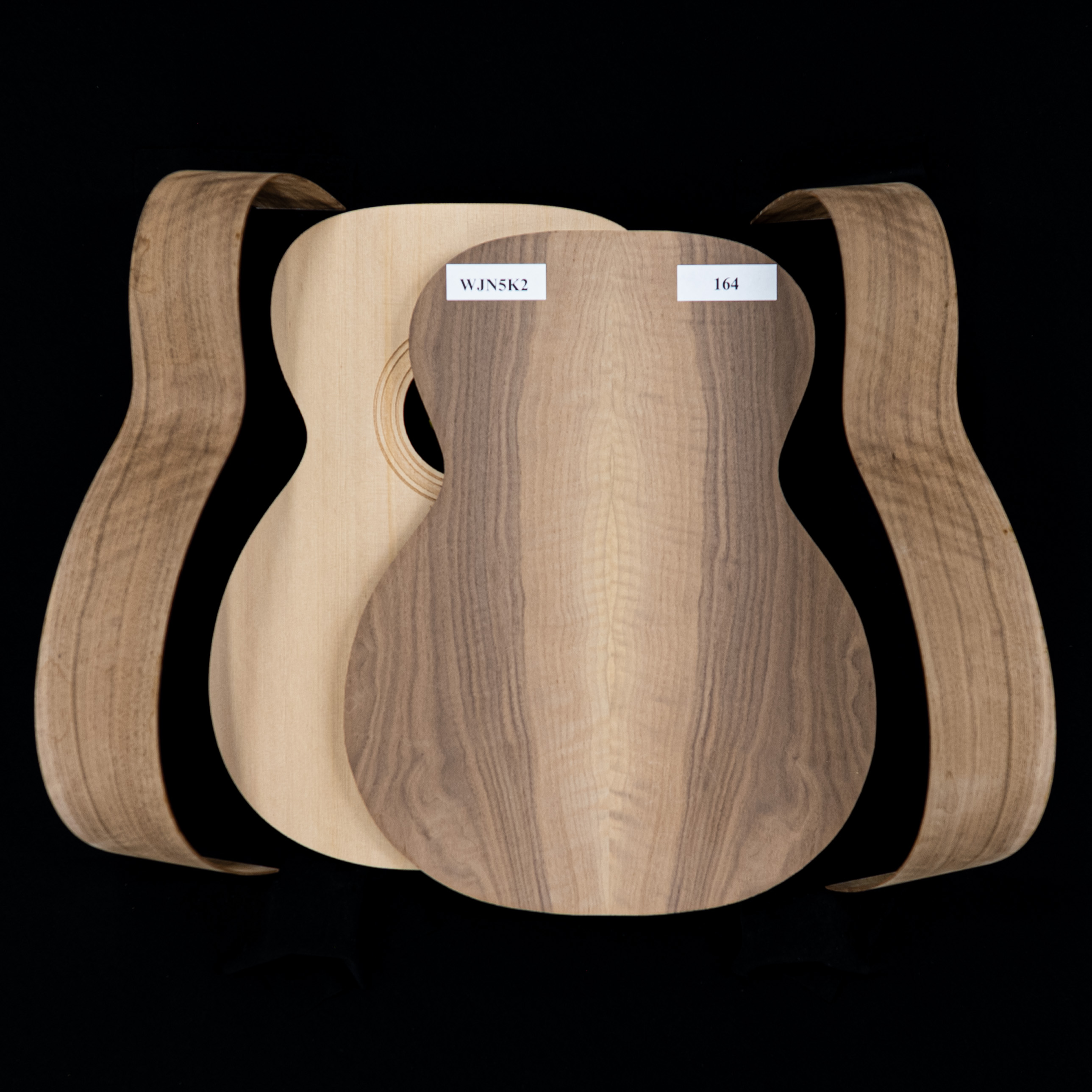 WoodStax Flammen-Walnut OM Gitarren-Bausatz, Hals zum Anschrauben – 164 WoodStax Flammen-Walnut OM Gitarren-Bausatz, Hals zum Anschrauben – 164