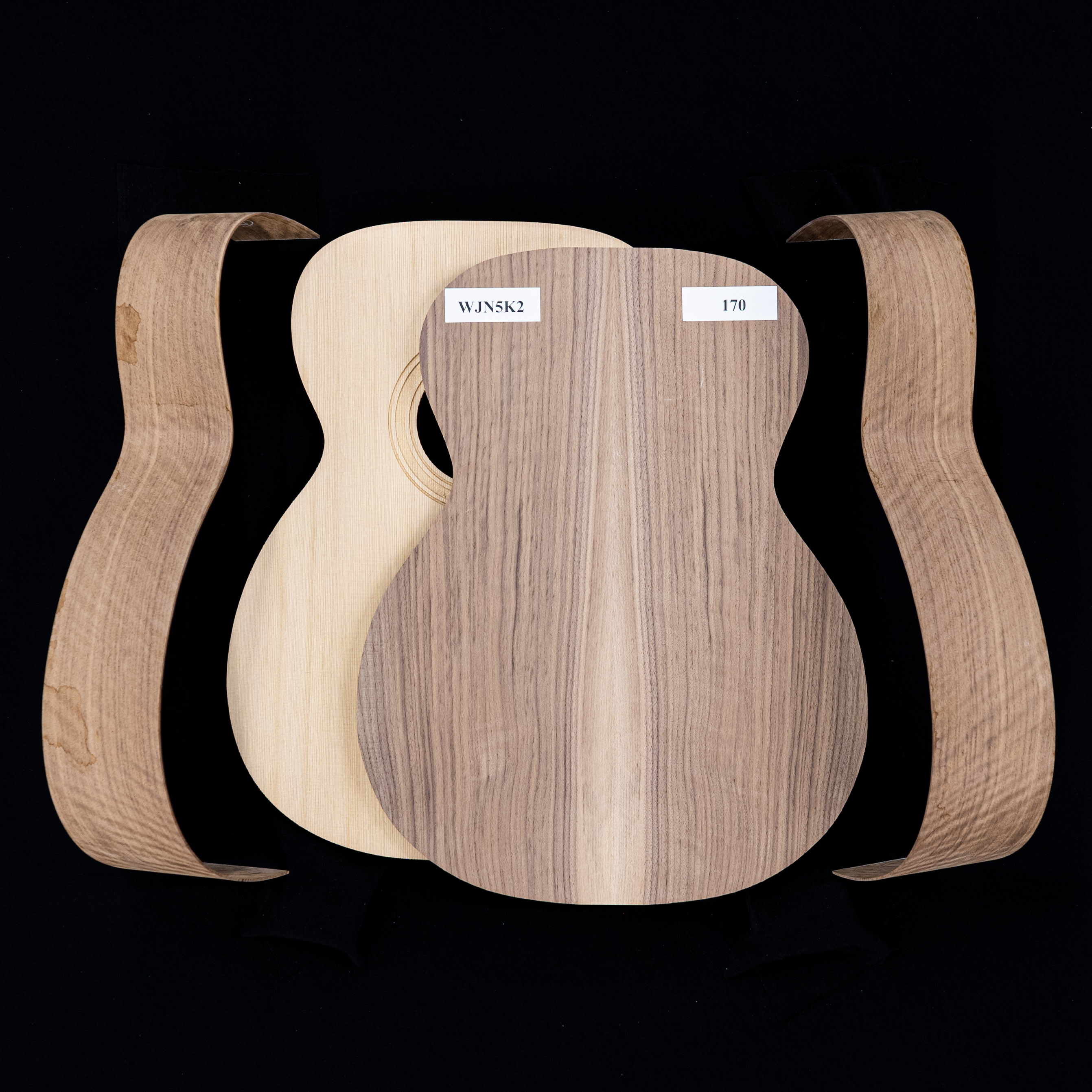 WoodStax Flammen-Walnut OM Gitarren-Bausatz, Hals zum Anschrauben – 170 WoodStax Flammen-Walnut OM Gitarren-Bausatz, Hals zum Anschrauben – 170