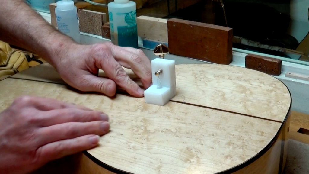 Rissreparatur mit Abstimmungsmaschinen – Luthier Tips du Jour Mailbag