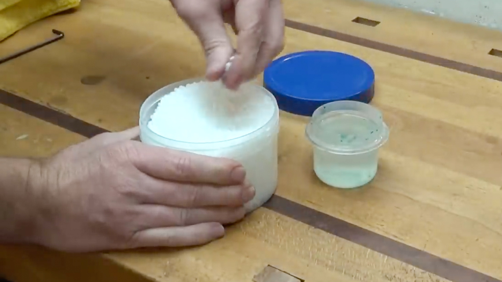 Freundlicher Kunststoff – Luthier Tips du Jour Mailbag