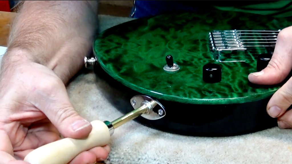 Jack The Gripper Tool – Luthier Tips du Jour Mailbag