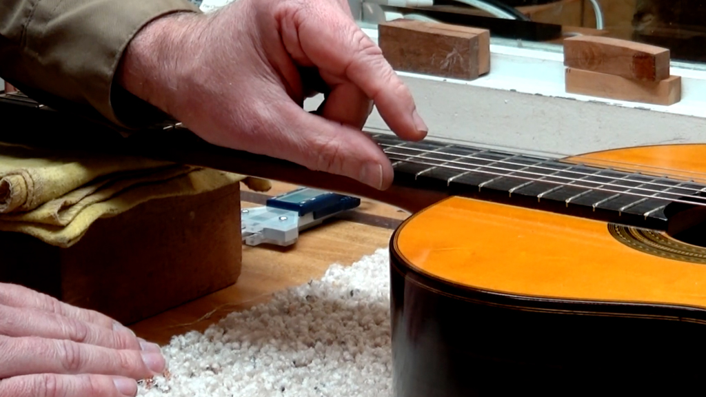 Klassische Gitarre Action zu hoch – Luthier Tips du Jour Mailbag