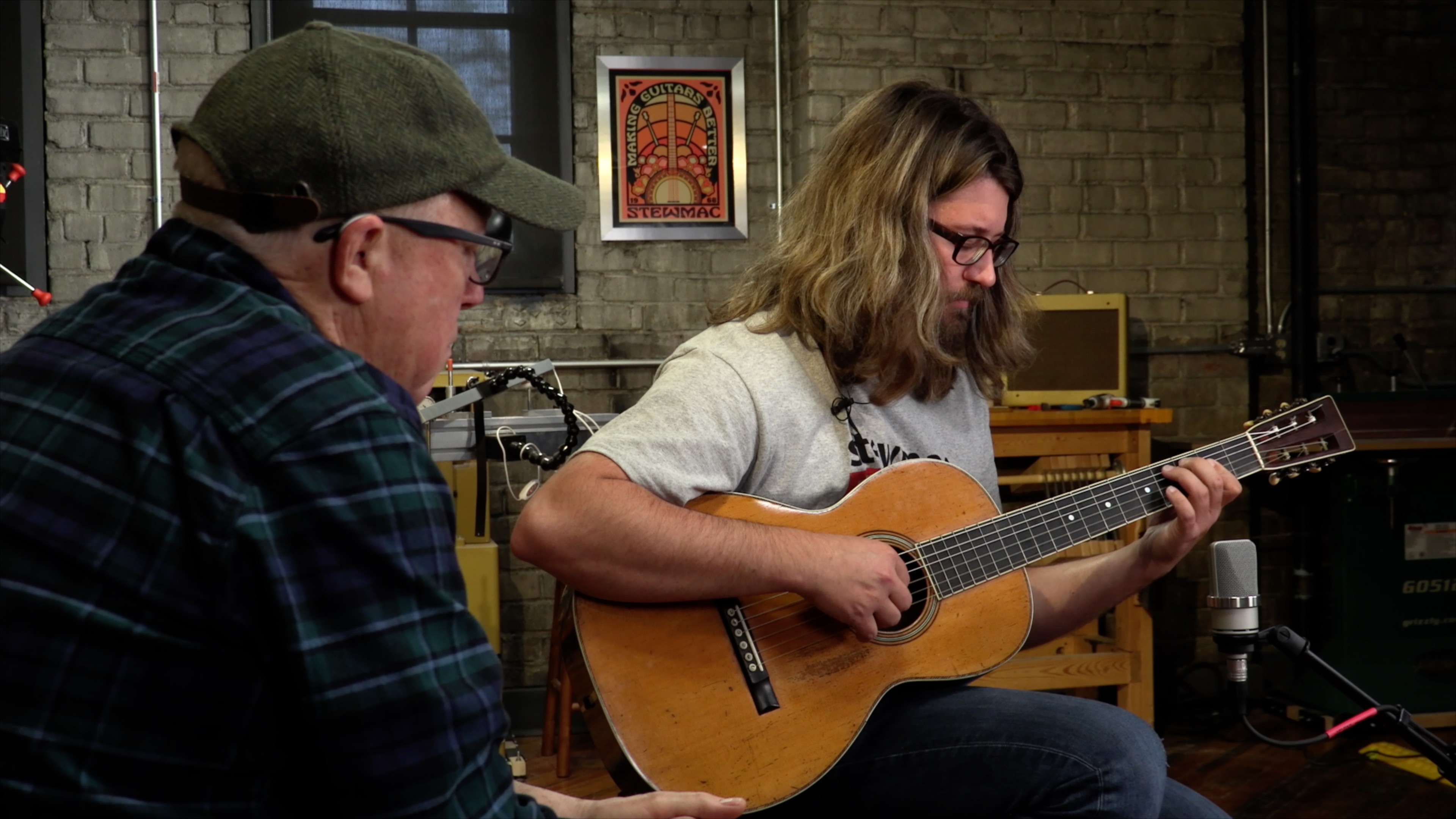 Wie klingen Gitarren der 1800er ?