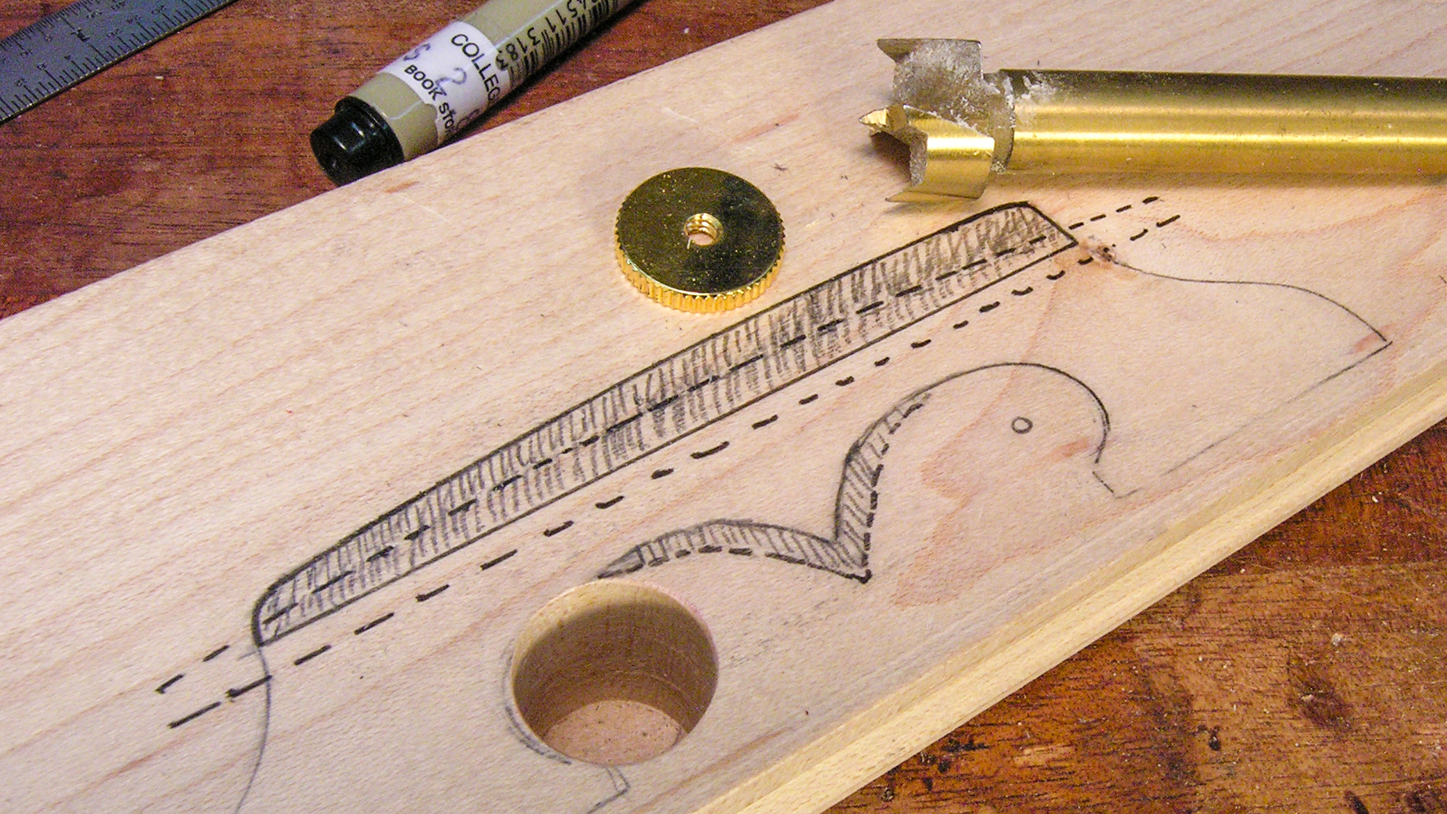 Zwei 1917 Gibson L-1 Archtop-Gitarren: jede mit zu hoher Action