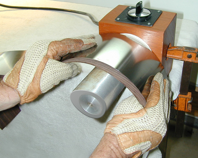 Biegeseiten mit einem Biegeeisen