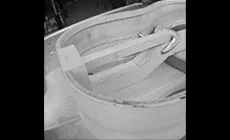 Viereckig nach oben an Hals und Endblock 2