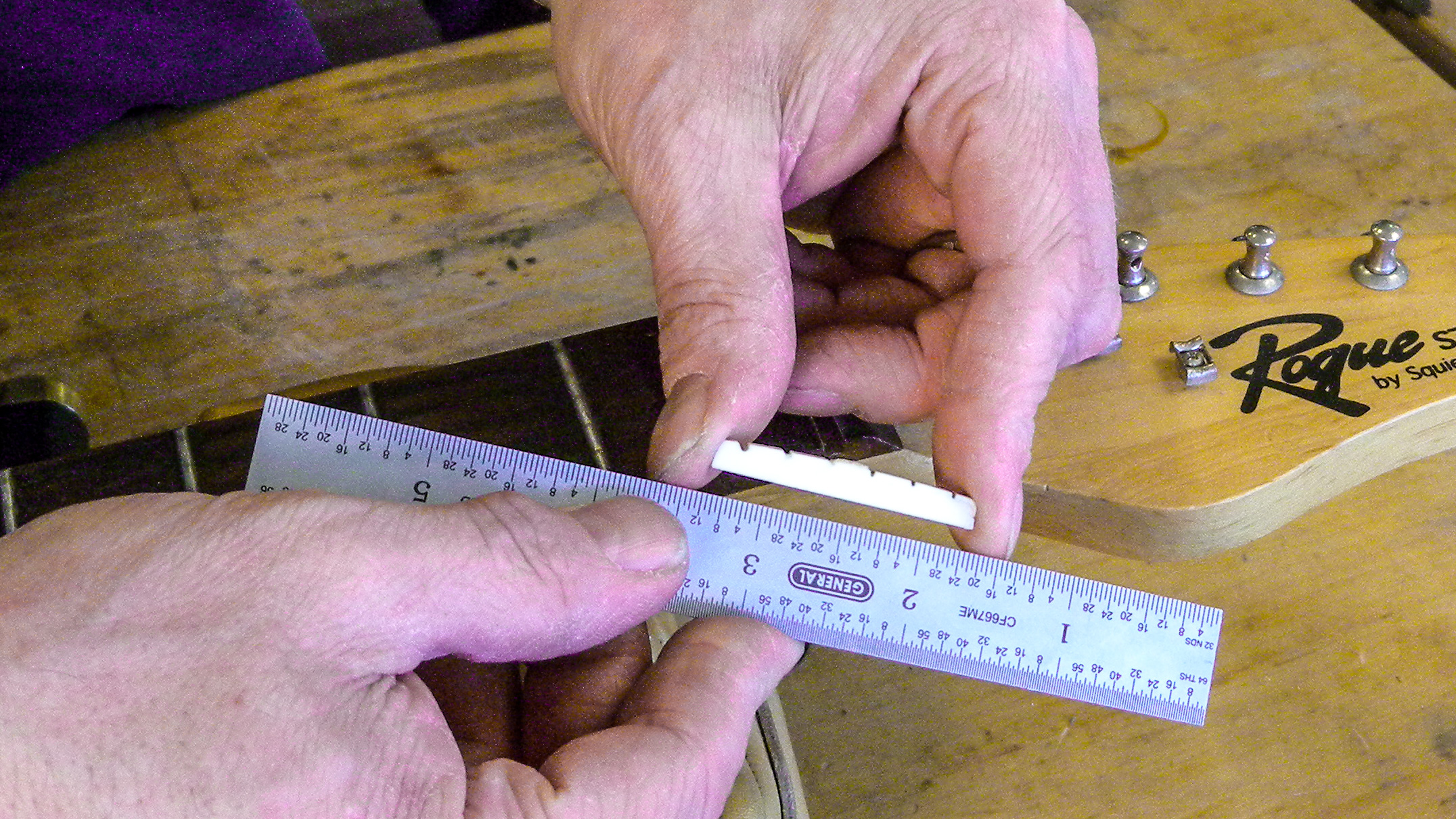 Passt diese Knochenmutter zu meiner Gitarre?