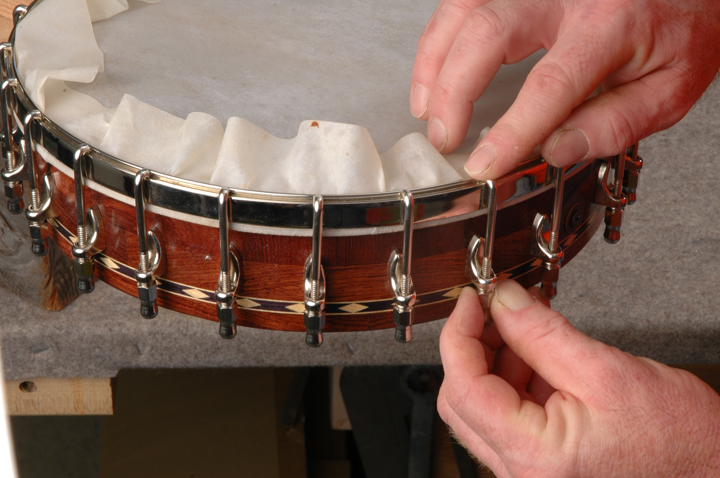 So montieren Sie einen Haut-Banjo-Kopf mit Dan Levenson