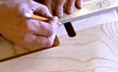 markierte Tasche und gebohrte Löcher