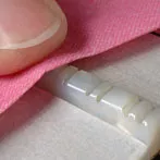 Polierende Perlen und Knochennüsse