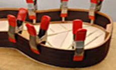 Gitarrenkörper-Montage-Arbeitsplatte