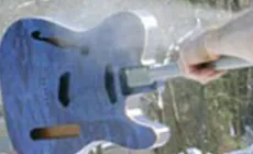 Sprühen der Cutaways und der oberen Schulter