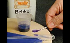 Abschleifen des ersten Lackmantels