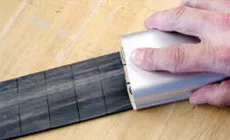 Abschleifen der Fingerplatte