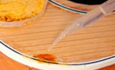 Zugabe des super glue