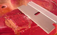 Alten Superkleber wegkratzen