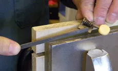 Kanten mit 3 Corner File glätten