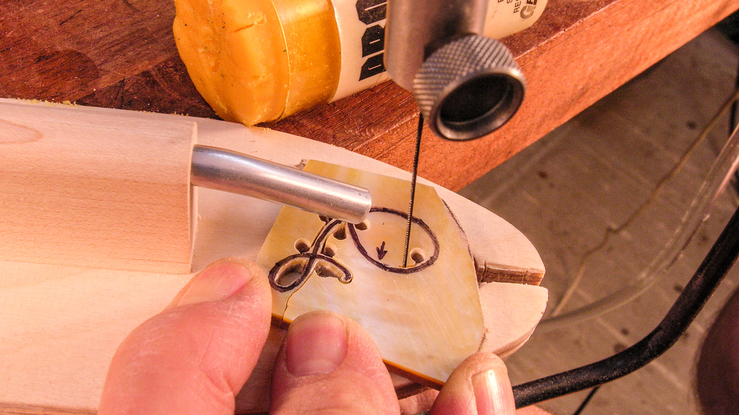 3 Tipps zum Schneiden fein detaillierter kundenspezifischer Inlays