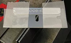 Rasierklinge verklebt