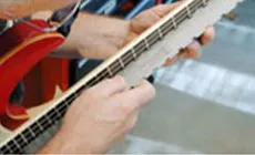 Gekerbter gerader Rand