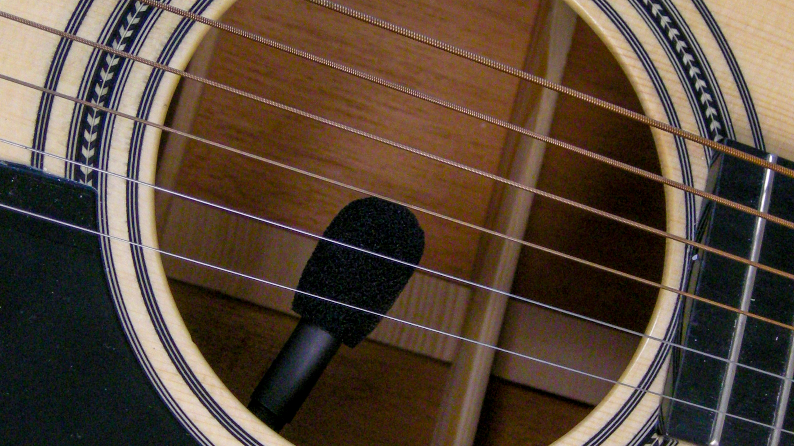 Auswahl der richtigen Aufnahme für Ihre Akustikgitarre