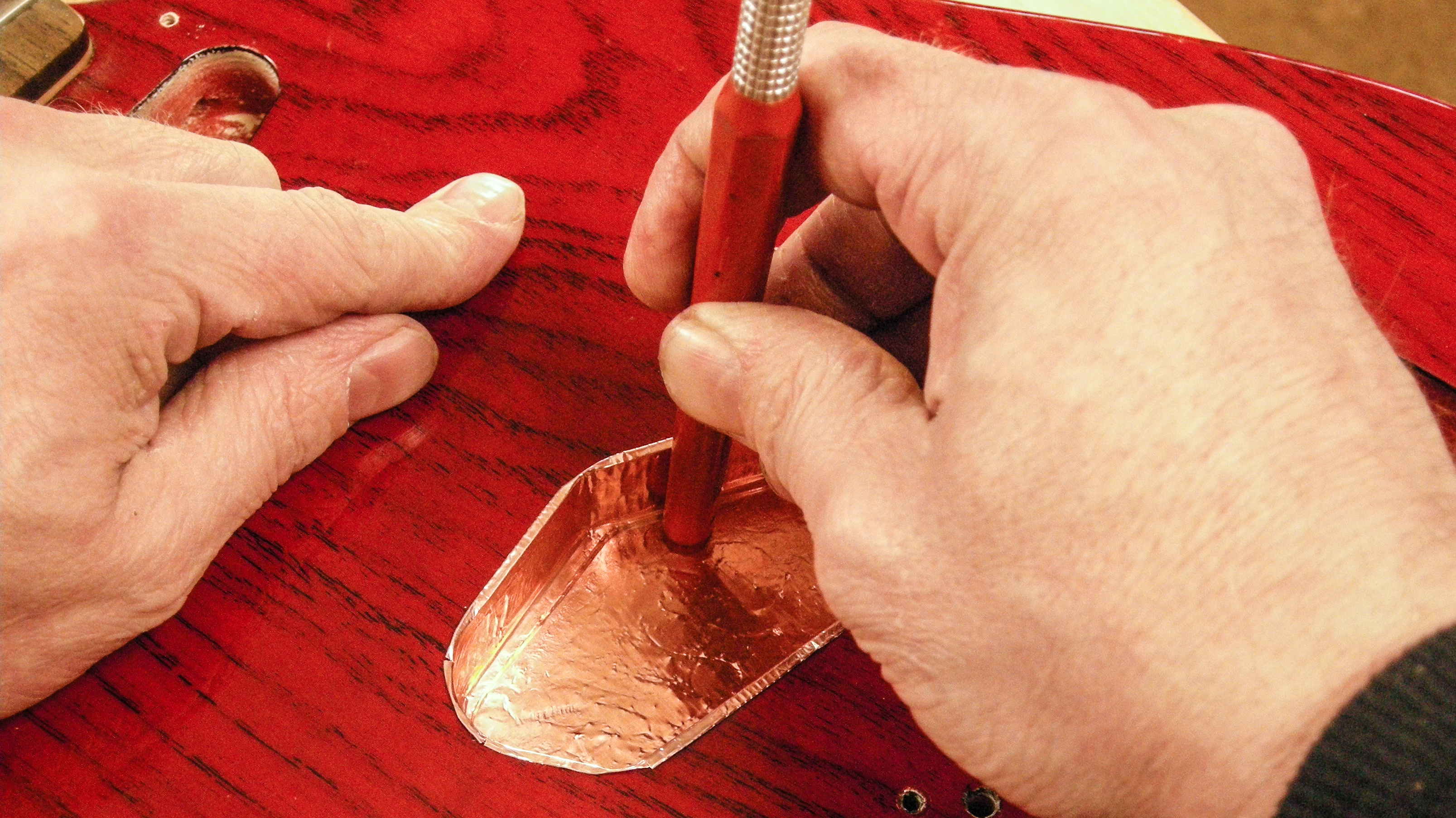 Einzelspulen-Summkill: Das Warum und Wie der elektrischen Gitarrenabschirmung.