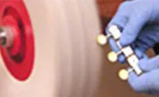 Knöpfe zum Polieren