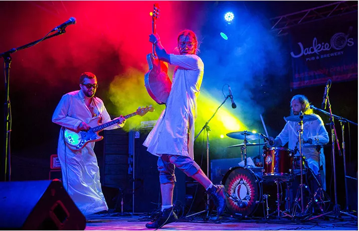 Matt mit Wasserzaubern